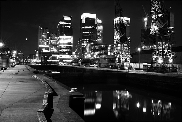 Nightfall at Canary Wharf Picture Board by Jonathan Pankhurst