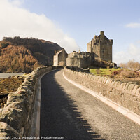 Buy canvas prints of Eilean Donal Castle by Susan Leonard