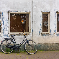 Buy canvas prints of Old Bicycle by Susan Leonard