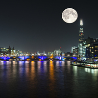 Buy canvas prints of Night on the Thames  by Phil Robinson