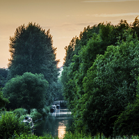 Buy canvas prints of Kennet and Avon Canal, Hungerford, Berkshire, Engl by Mark Llewellyn