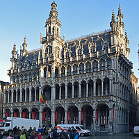 Buy canvas prints of  DSC_4773 Traditional building in Brussels         by Richard Smith