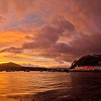 Buy canvas prints of Sunrise over Ben tianavaig by Richard Smith