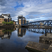 Buy canvas prints of The Shore, Leith by Stuart Gennery