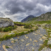 Buy canvas prints of Ramblers Path To Tryfan by Ian Mitchell