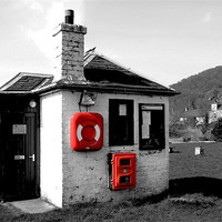 Buy canvas prints of Bowling Basin Lock Keepers Hut by Douglas Clark