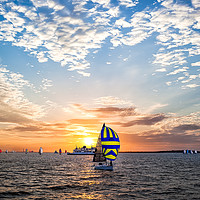 Buy canvas prints of Spinnaker Sunset by Wight Landscapes