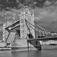 Buy canvas prints of  London Bridge  Black & White by Sandra Buchanan