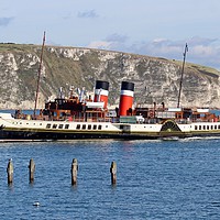 Buy canvas prints of The Waverley by Mike Streeter