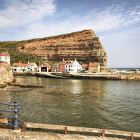 Buy canvas prints of  Simply staithes by Marie Castagnoli
