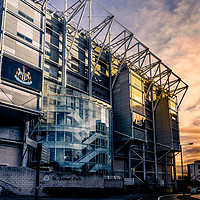 Buy canvas prints of Glory of the Toon by richard sayer