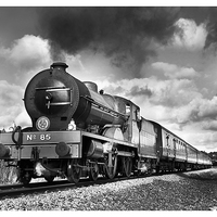 Buy canvas prints of  Hogwarts Express by Peter Lennon