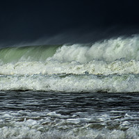 Buy canvas prints of Simply Waves One by Peter Lennon