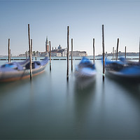Buy canvas prints of Simply Venice by Peter Lennon