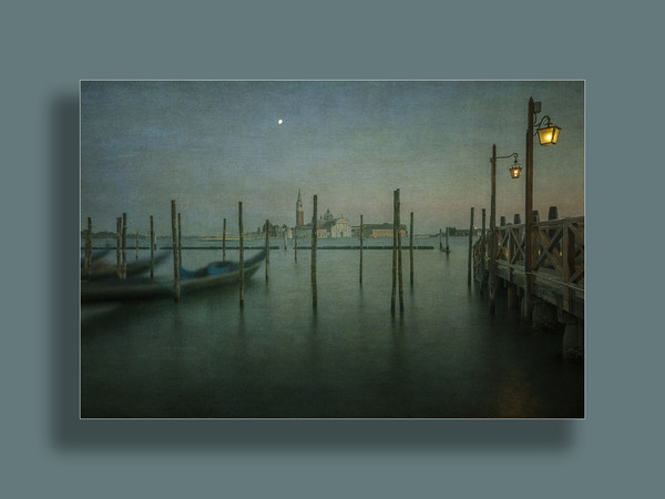 Click to show how this picture will look as a piece of wall art