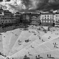 Buy canvas prints of Piazza Del Campo - Siena by Andy McGarry