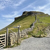 Buy canvas prints of Approaching Pen y Ghent by Paula Connelly