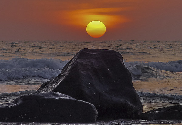 Sri Lanka : Sunset Picture Board by colin chalkley