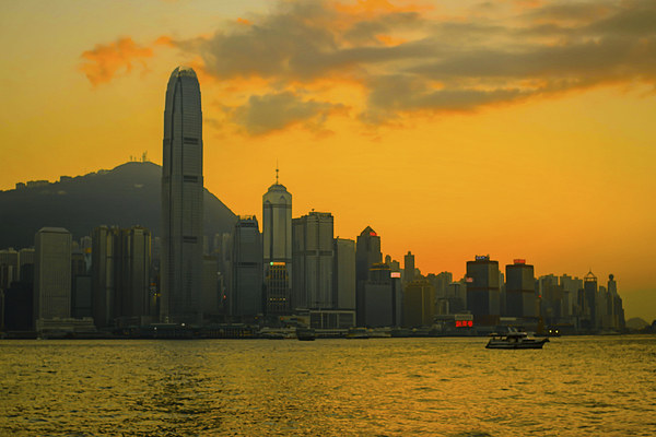 Hong Kong Twilight Picture Board by colin chalkley