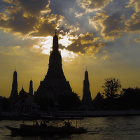 Buy canvas prints of Wat Arun by colin chalkley