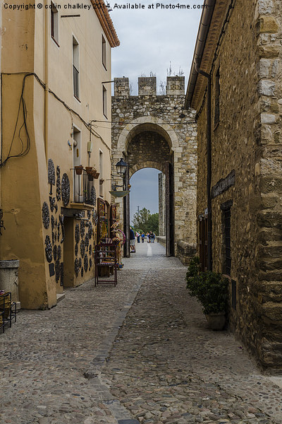 Cobbled Side Street in Besalu, Spain Picture Board by colin chalkley