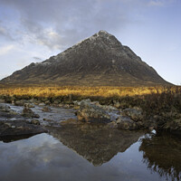 Buy canvas prints of Majestic Glen Coe Bauchaillie by Les McLuckie