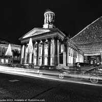 Buy canvas prints of Glasgow Gallery of modern art at night by Les McLuckie