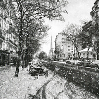 Buy canvas prints of Winter Wonderland in Paris by Les McLuckie