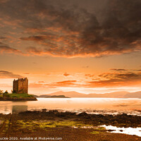 Buy canvas prints of Majestic Sunset over Castle Stalker Scotland by Les McLuckie
