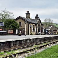 Buy canvas prints of Keighley & Worth Valley Railway by Frank Irwin