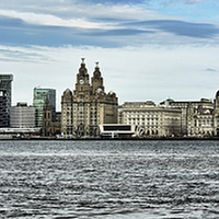 Buy canvas prints of  Liverpool's Iconic waterfront by Frank Irwin