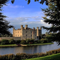 Buy canvas prints of Leeds Castle by Richard Cruttwell