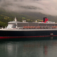 Buy canvas prints of Cunard's Queen Mary 2 Liner by Scott Anderson