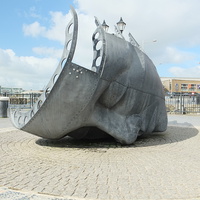 Buy canvas prints of Merchant Seamen Memorial by Richard Parry