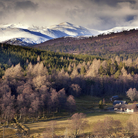 Buy canvas prints of Glen Ey by Mike Stephen