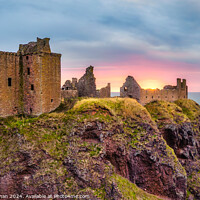 Buy canvas prints of Daybreak at Dunnottar by Dave Bowman