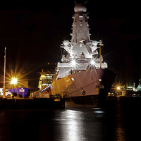 Buy canvas prints of HMS Duncan docked in Dundee by Lorraine Paterson
