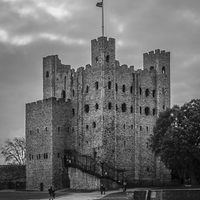 Buy canvas prints of Rochester Castle by Stewart Nicolaou