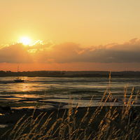 Buy canvas prints of The Sun Sets over the River Medway by Stewart Nicolaou