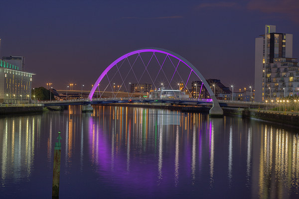 Clyde Arc, Glasgow at night. Picture Board by Tommy Dickson
