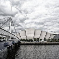 Buy canvas prints of Bells Bridge over The River Clyde by Robert Kelly