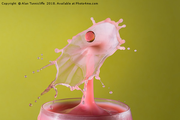 Milk splash Picture Board by Alan Tunnicliffe