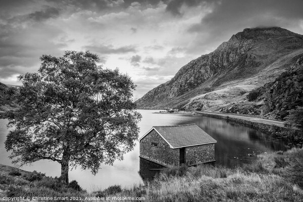 Last Light at Llyn Ogwen - Snowdonia National Park Monochrome/Black and White Landscape North Wales Picture Board by Christine Smart