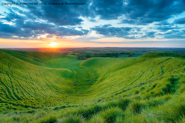 Sunset at Dragon Hill in Oxfordshire Picture Board by Helen Hotson