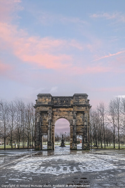 Glasgow McLennan Arch Picture Board by Antony McAulay