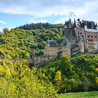 Buy canvas prints of Eltz Castle by Gisela Scheffbuch