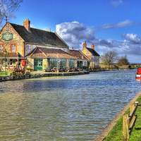 Buy canvas prints of The Barge Inn by Sue Thomas