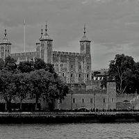 Buy canvas prints of Tower Of London by sylvia scotting