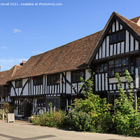 Buy canvas prints of Chilham Picturesque English Village Kent by Pearl Bucknall