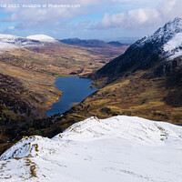 Buy canvas prints of Winter View to Ogwen Valley from Y Garn by Pearl Bucknall